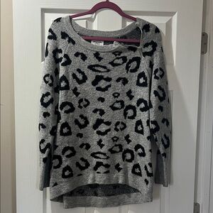 Abercrombie & Fitch Gray Leopard Print Sweater
